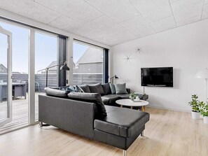 Living area - 6 Person Holiday Home in Romo (Rømø)