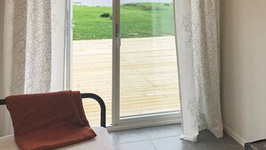 3 bedrooms, individually furnished