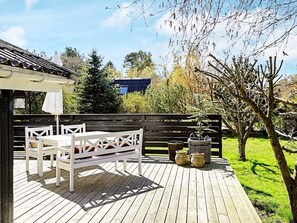 House | Outdoor dining