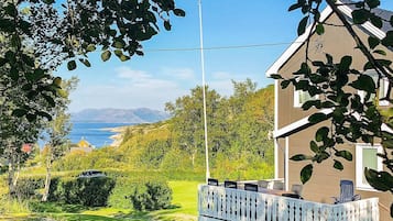 House | Property grounds
