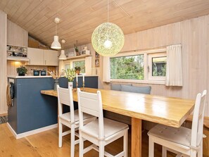 House | Private kitchen | Fridge, stovetop, dishwasher, coffee/tea maker - Spacious Holiday Home in Jutland With Outdoor Whirlpool (Pandrup)