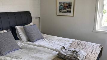 House | 2 bedrooms, individually furnished, bed sheets