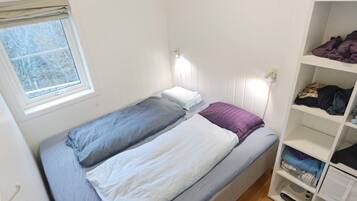 3 bedrooms, individually furnished