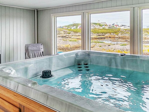 Apartment | Interior - 4 Person Holiday Home in Sula (Frøya)