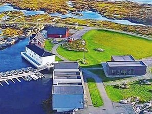 Apartment | Exterior - 4 Person Holiday Home in Sula (Frøya)