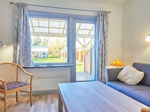 Cribs/infant beds