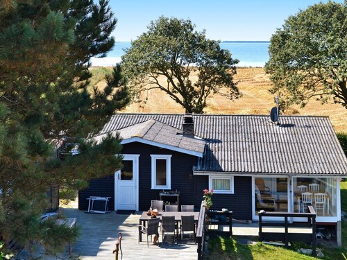6 Person Holiday Home in Martofte