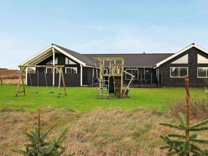 Children’s area - 5 Star Holiday Home in Lokken (Lokken)