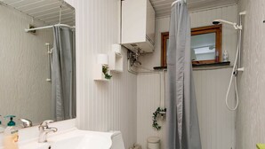Bathroom - Enticing Holiday Home in Jutland With Roofed Terrace (Glesborg)