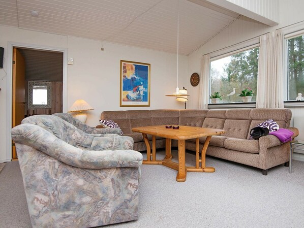 DVD player - Enticing Holiday Home in Jutland With Roofed Terrace (Glesborg)