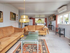 1 Schlafzimmer, Babybetten