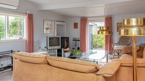 Living room - Alluring Holiday Home in Hovedstaden near Sea (Gilleleje)