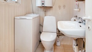 Shower - Alluring Holiday Home in Hovedstaden near Sea (Gilleleje)