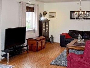 House | Living area - 10 Person Holiday Home in Midsund (Molde)