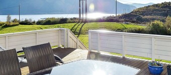 10 Person Holiday Home in Midsund