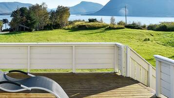 House | Terrace/patio