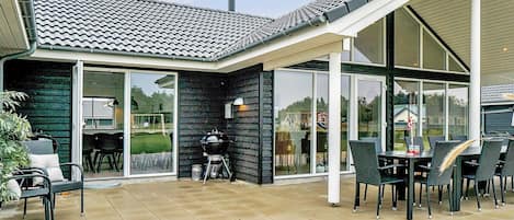 الإطلالة من المنشأة