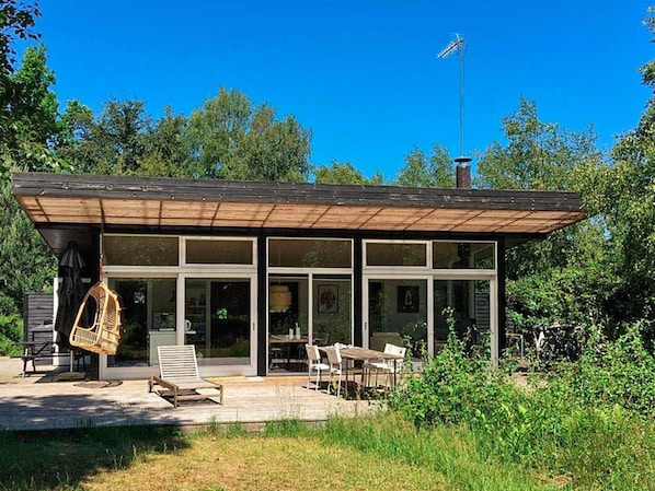 Outdoor dining - 5 Person Holiday Home in Vaeggerlose (Vaeggerlose)