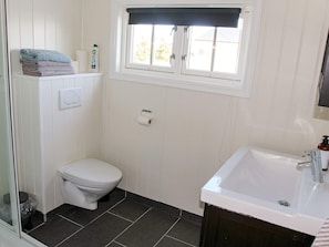 Bathroom - 4 Person Holiday Home in Bogøyvær (Froya)