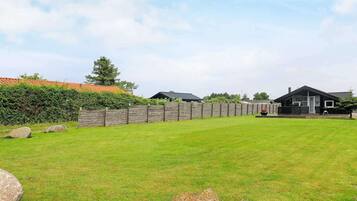 House | Pemandangan dari hartanah