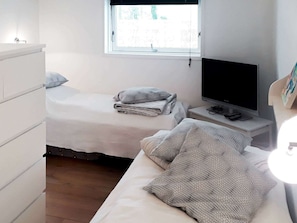 2 bedrooms, cribs/infant beds - Spacious Holiday Home in Storvorde near Sea (Storvorde)