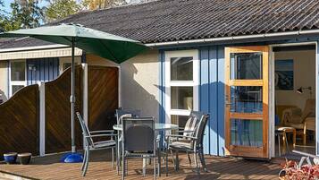 Apartment | Outdoor dining