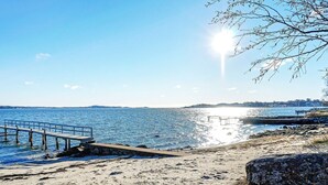 Beach - 4 Person Holiday Home in Unsala (Gottskar)