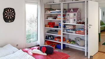 4 bedrooms, individually furnished, cribs/infant beds