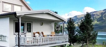 Seaside Retreat in Lyngen-by Traum