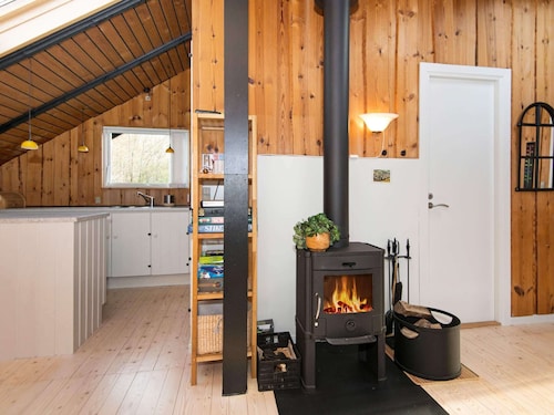 6 Person Holiday Home in Farvang