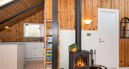 6 Person Holiday Home in Farvang