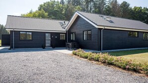 Exterior - Holiday Home in Glesborg (Glesborg)