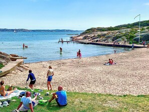 Beach - 5 Person Holiday Home in Lysekil (Lysekil)