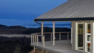 House | Terrace/patio