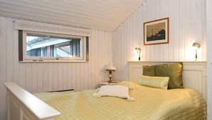 4 bedrooms, cots/infant beds - Modern Holiday Home in Jutland With Sauna (Ansager)