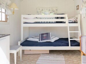2 bedrooms, bed sheets
