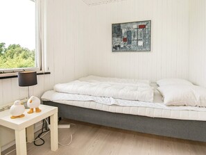 2 bedrooms, individually furnished, cribs/infant beds