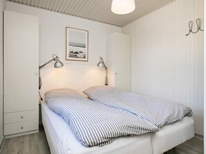 2 Schlafzimmer, Babybetten