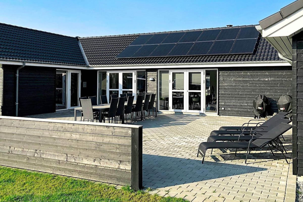 House | Outdoor dining