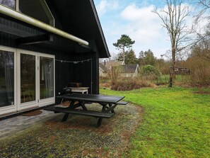 Outdoor dining - 5 Person Holiday Home in Millinge (Millinge)