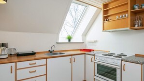 Coffee/tea maker, fridge, high chair - 4 Person Holiday Home in Vejstrup (Vejstrup)