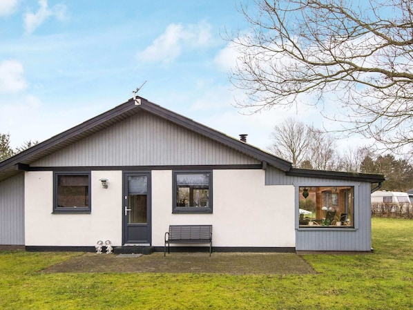 House | Exterior - 6 Person Holiday Home in Orsted (Ørsted)