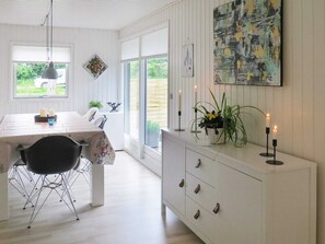 House | Dining