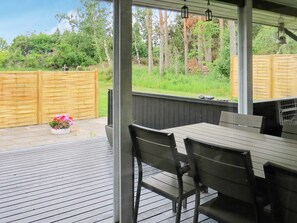 House | Outdoor dining