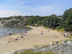 Beach - 4 Person Holiday Home in Lysekil (Lysekil)
