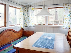 3 bedrooms - 5 Person Holiday Home in Tanumshede (Tanum)