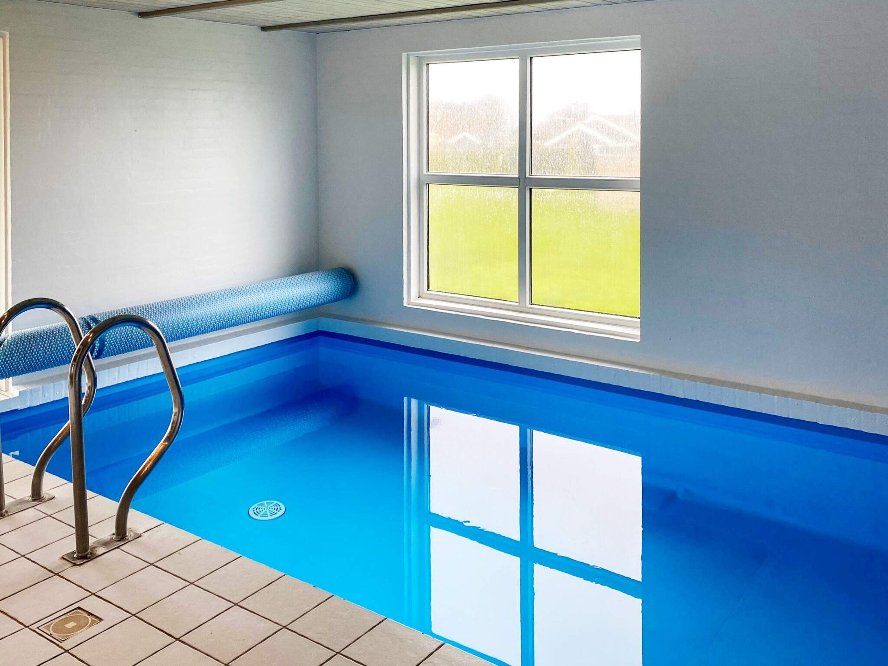 House | Pool