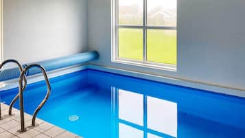 House | Pool