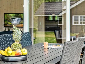 House | Outdoor dining