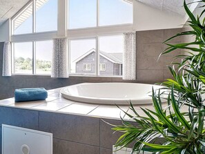 House | Spa treatment